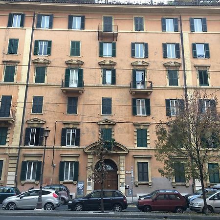 Colosseo Holiday House Rome Extérieur photo